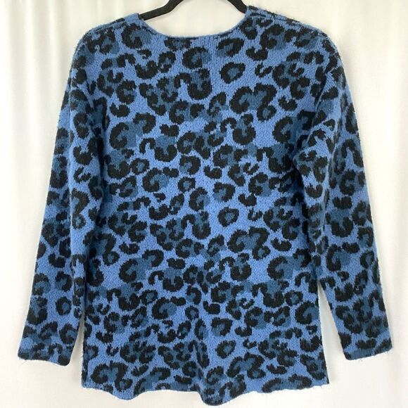 Jamison Blue Leopard Print Sweater Pullover - Picture 13 of 13